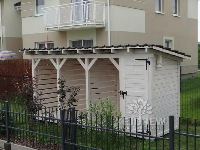 Drewutnia z domkiem gospodarczym wiata drewniana