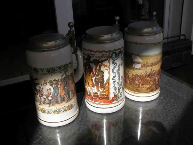 stary olbrzymi kufel