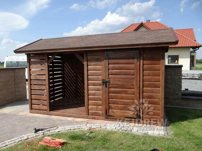 Zamykana drewutnia z góralskim domkiem drewnianym domek