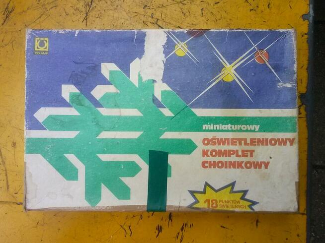 Stary komplet żarówek choinkowych z pudełkiem, 49 zł.