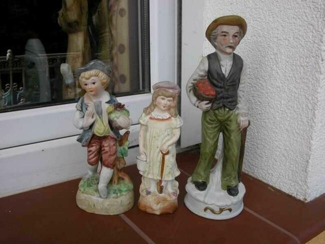 sygnowane figurki trzy sztuki