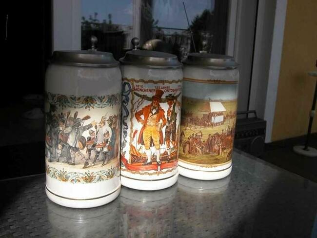 stary olbrzymi kufel