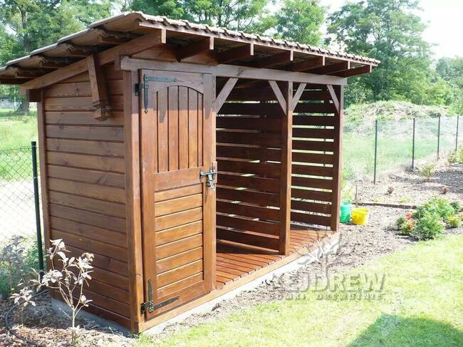 Drewutnia z domkiem gospodarczym wiata drewniana