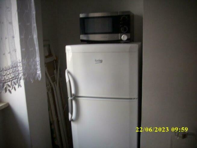 wynajmę 1 pokojowe + kuchnia osobno