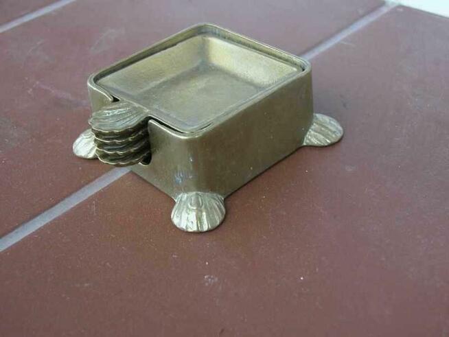 mosiężna popielnica sygnowana