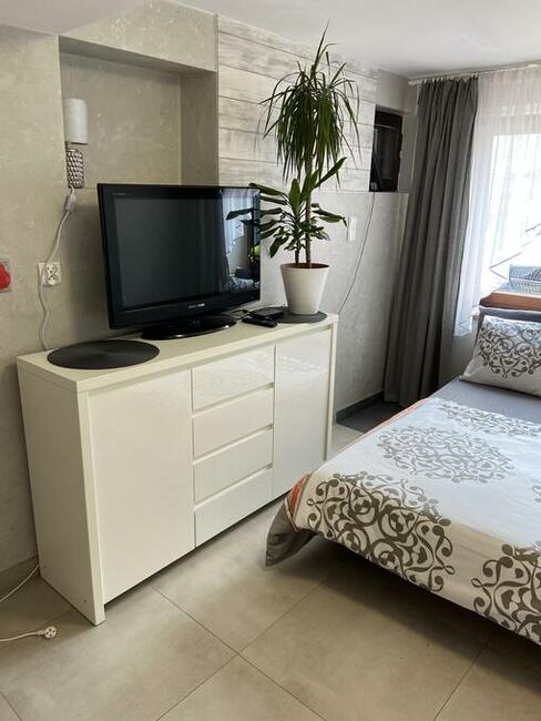 Wynajmę apartament pokój z łazienka i aneksem kuchen