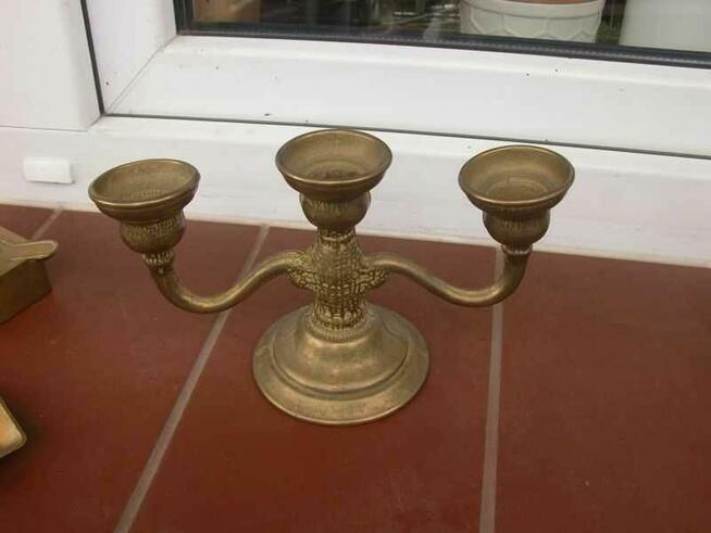 stary mosiężny świecznik 3r