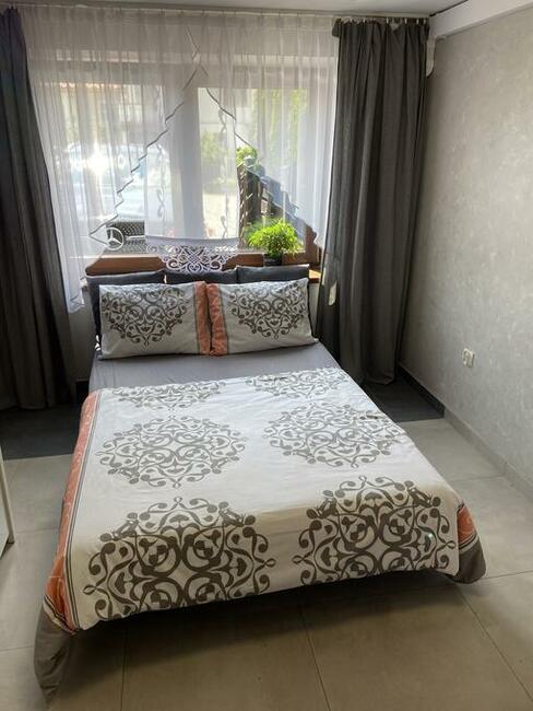 Wynajmę apartament pokój z łazienka i aneksem kuchen