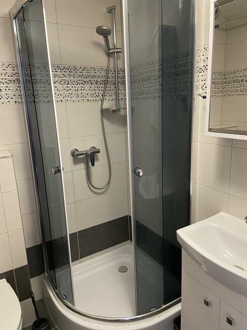 Wynajmę apartament pokój z łazienka i aneksem kuchen