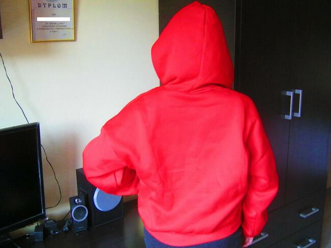 Nieuzywana damska bluza polarowa z kapturem, rozmiar M