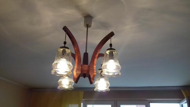 Żyrandol czteroramienny drewniany, do sprzedania