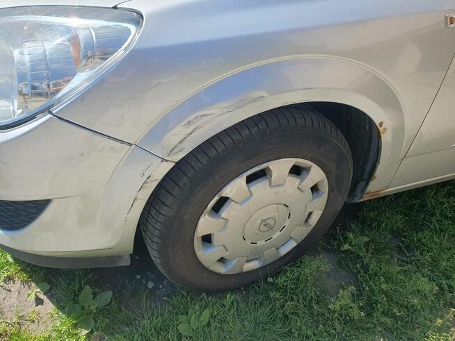 Opel Astra 1.6 2008 benzyna