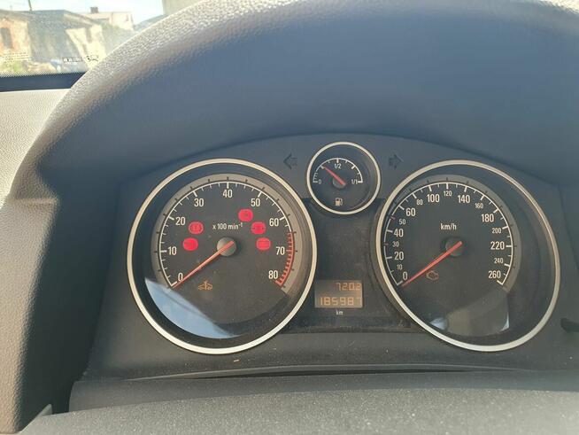 Opel Astra 1.6 2008 benzyna