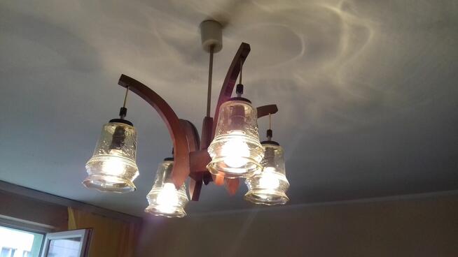 Żyrandol czteroramienny drewniany, do sprzedania