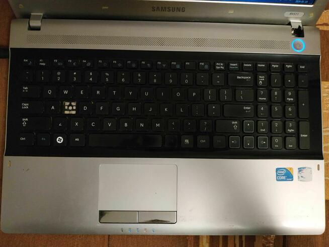 laptop Samsung RV511