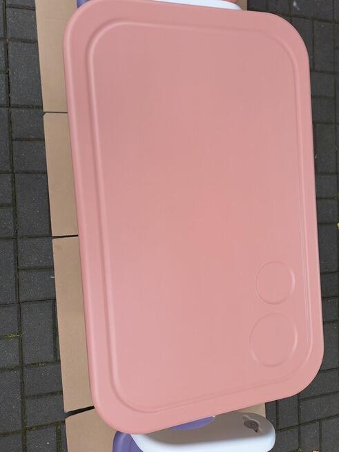 Stoliczek, dwa krzesełka