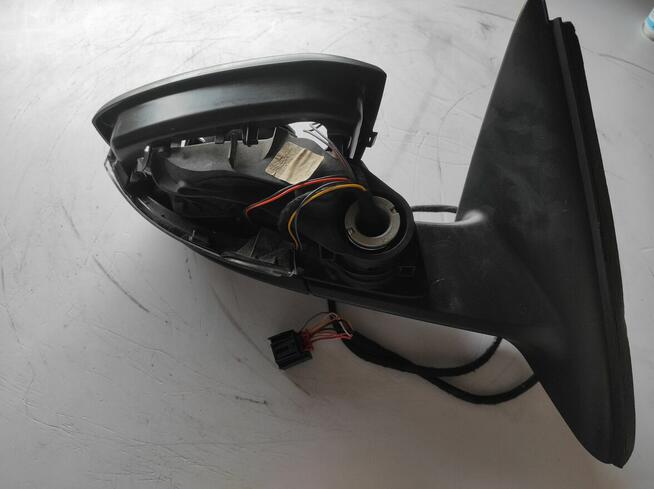 SKODA OCTAVIA III LUSTERKO PRAWE 5E1857408BM