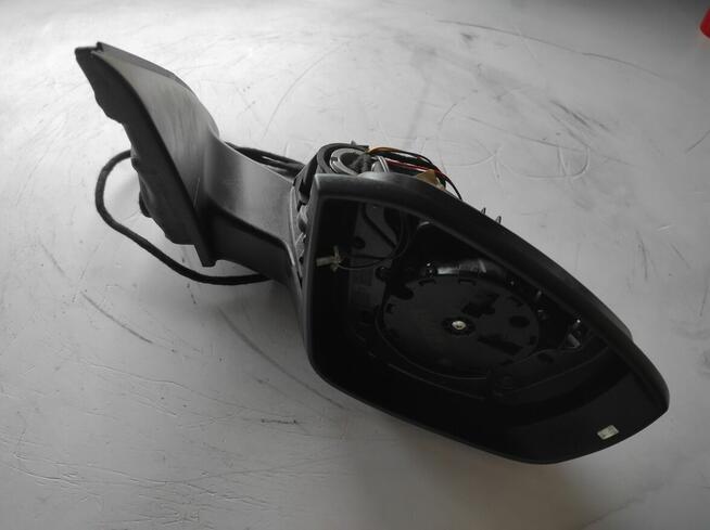 SKODA OCTAVIA III LUSTERKO PRAWE 5E1857408BM