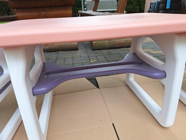 Stoliczek, dwa krzesełka