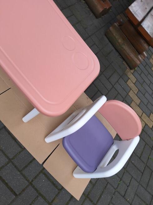 Stoliczek, dwa krzesełka