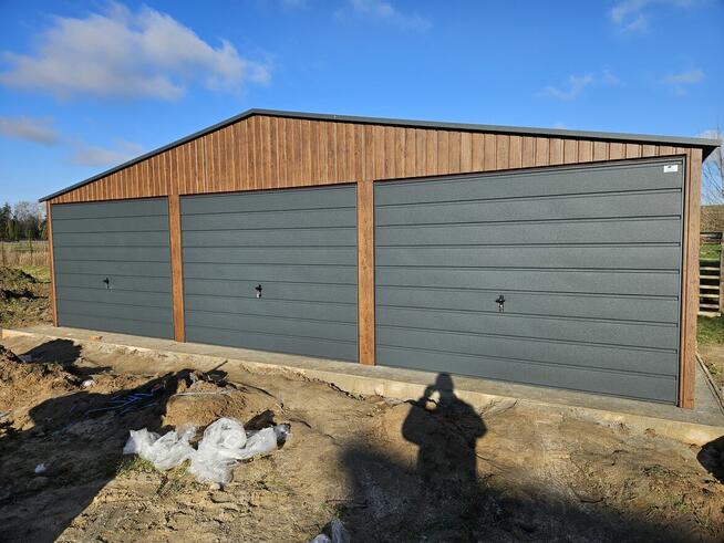 Garaż blaszak drewnopodobny dwuspadowy brama uchylna