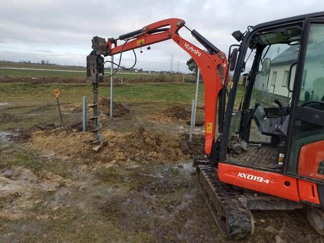 Usługi koparkami ,transport ,wyburzenia budynku