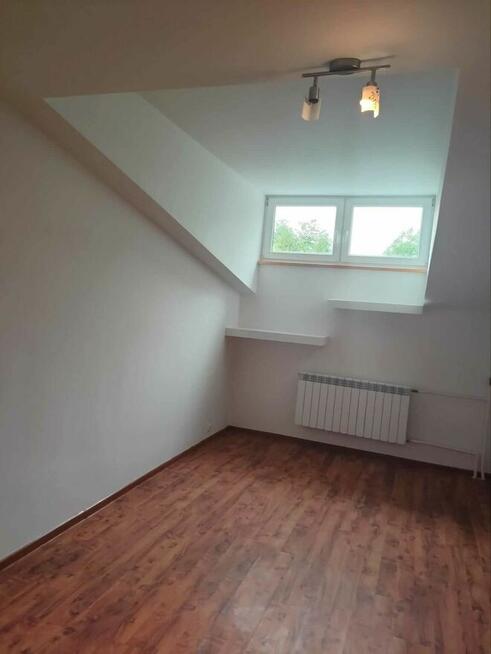 Dom z działką, budynek gospodarczy z częścią mieszkalną