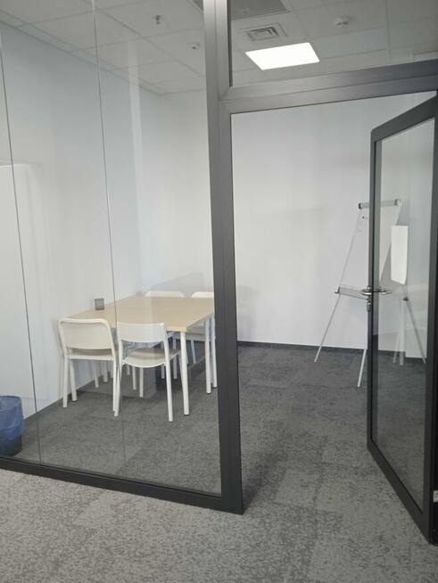 ATLAS TOWER ! Aleje Jerozolimskie 123, 02-017 Warszawa