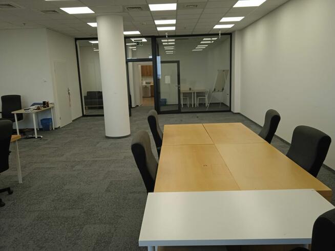 ATLAS TOWER ! Aleje Jerozolimskie 123, 02-017 Warszawa