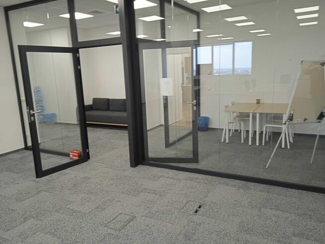 ATLAS TOWER ! Aleje Jerozolimskie 123, 02-017 Warszawa