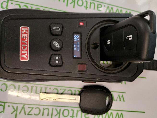 Kopiowanie transpondera 8A Toyota.