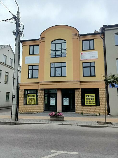Sprzedam budynek w centrum miasta Radzyń Podlaski 4 piętra 4