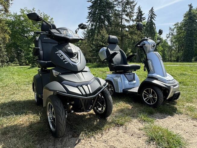 FASTI 4 Max: Elektryczny skuter czterokołowy, czarny