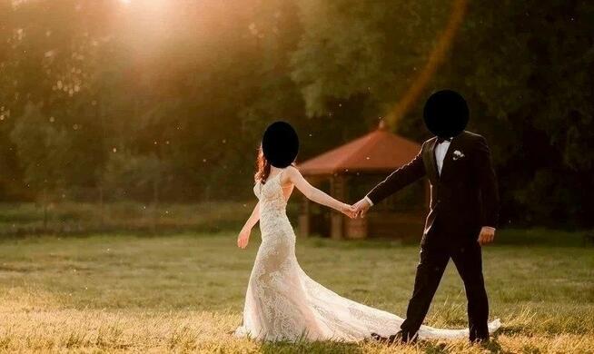 SUPER promka! Suknia ślubna Essense of Australia model: 3124