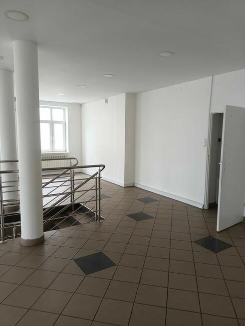 Sprzedam budynek w centrum miasta Radzyń Podlaski 4 piętra 4