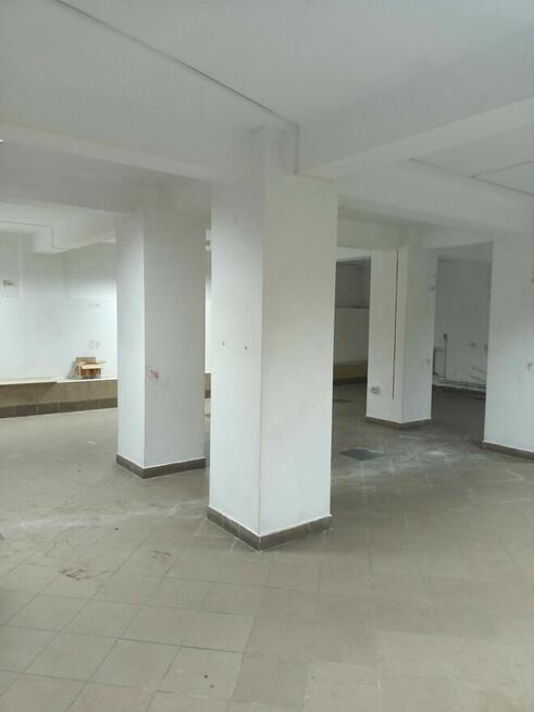 Sprzedam budynek w centrum miasta Radzyń Podlaski 4 piętra 4