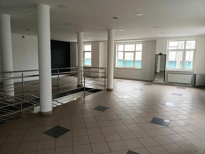 Sprzedam budynek w centrum miasta Radzyń Podlaski 4 piętra 4