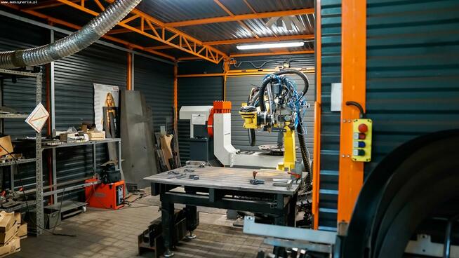 Zrobotyzowana cela do cięcia i spawania laserowego FANUC M-7