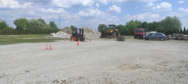 Kursy na wózki widłowe Oława – egzamin UDT w cenie