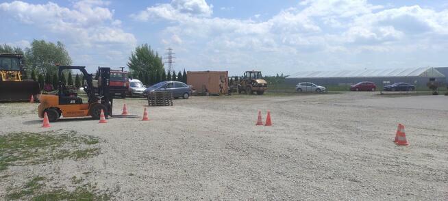 Kursy na wózki widłowe Oława – egzamin UDT w cenie