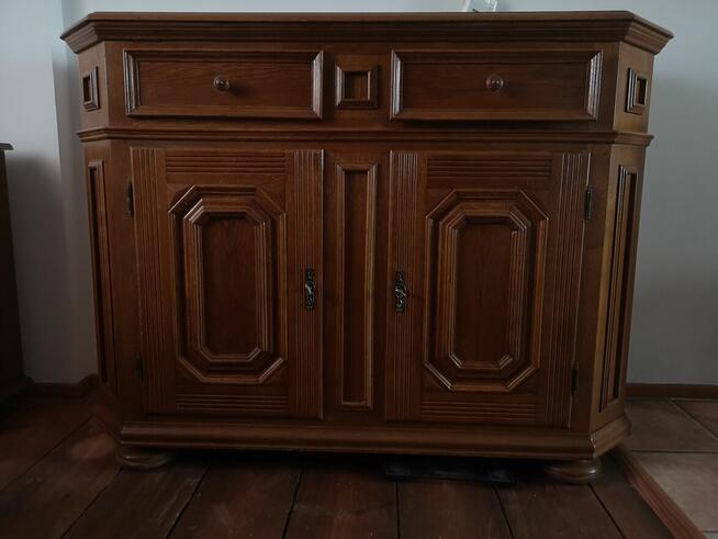 Meble w holenderskim stylu. Stan dobry, jak to w dębie bywa.