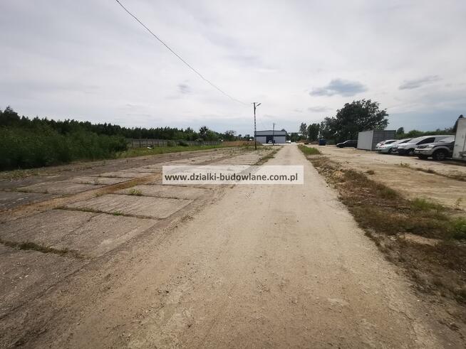 Wydzierżawię utwardzony teren, ogrodzony, prąd