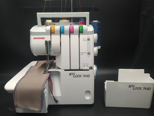 Maszyna JANOME OWERLOK 2, 3 4-nitkowy z transportem różnicow