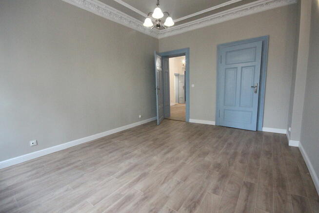 3pok, 110met, ok. Placu Grunwaldzkiego PO REMONCIE (Wrocław)