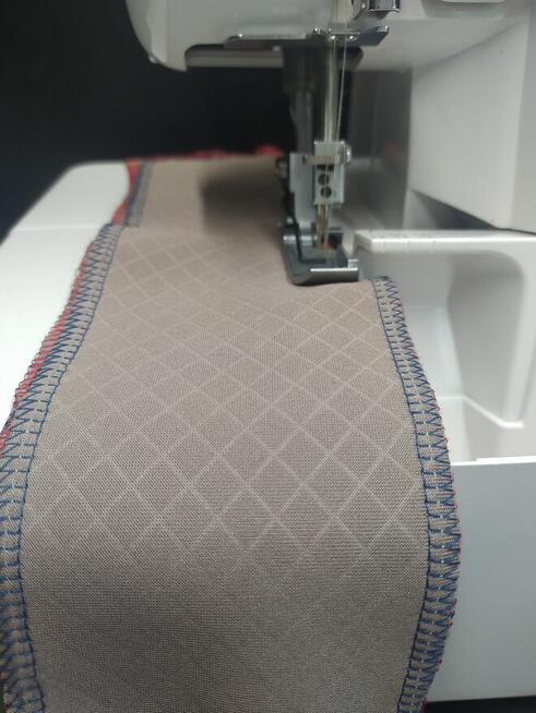 Maszyna JANOME OWERLOK 2, 3 4-nitkowy z transportem różnicow