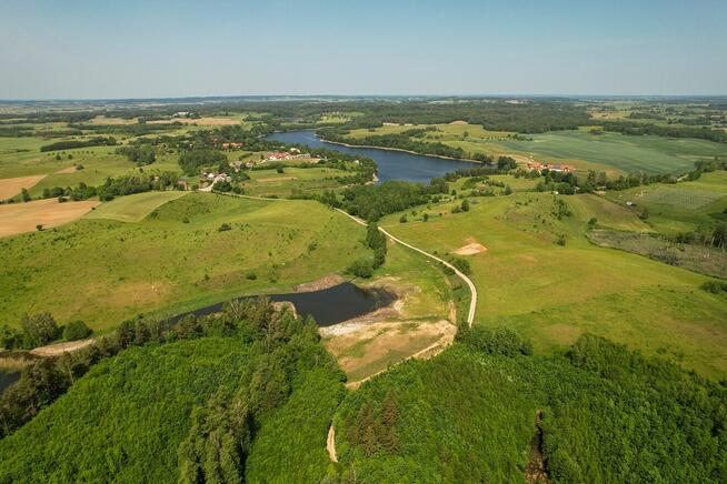 Działki z linią brzegową i widokiem na jez. Rogale