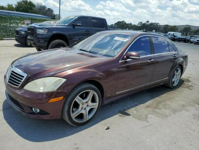 Mercedes S 550 5.5L V8 382KM