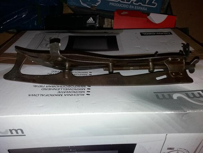 Stare łyżwy dla kolekcjonera.