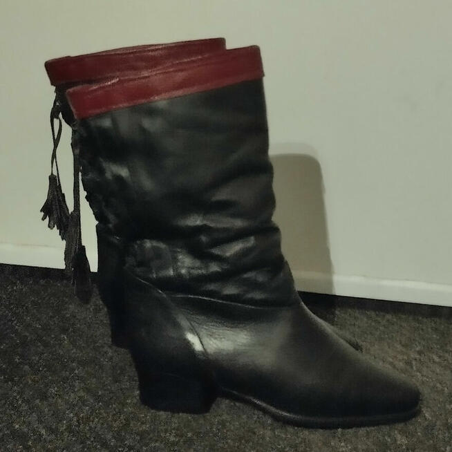 Saszki. Kozaczki. Botki z naturalnej skóry. Buty.