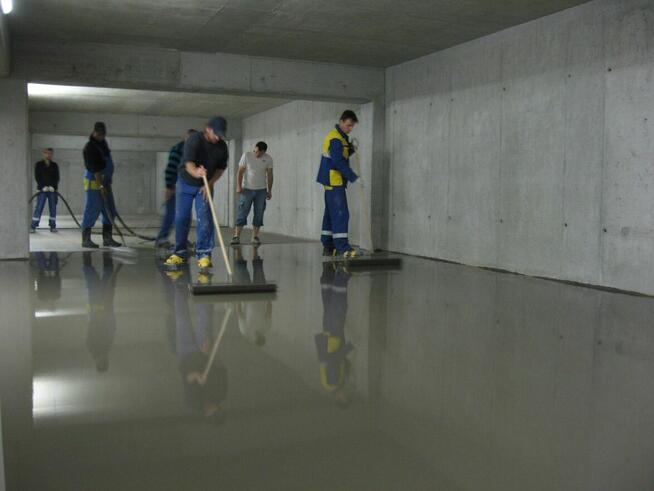 podłoga samopoziomująca cementowa MFC LEVEL 320 35Mpa 2-30mm